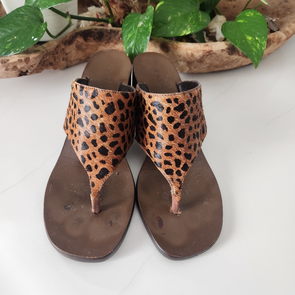 Bandolino Cheetah Print Sandals-size 6.5
